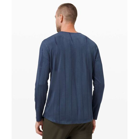 Lululemon 5 Year Basic Vertical Spray Dye Blue Long Sleeve Shirt Size Medium - Picture 2 of 5